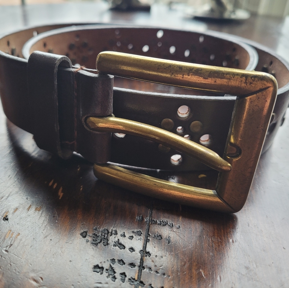 Women's leather belt with stud embellishments